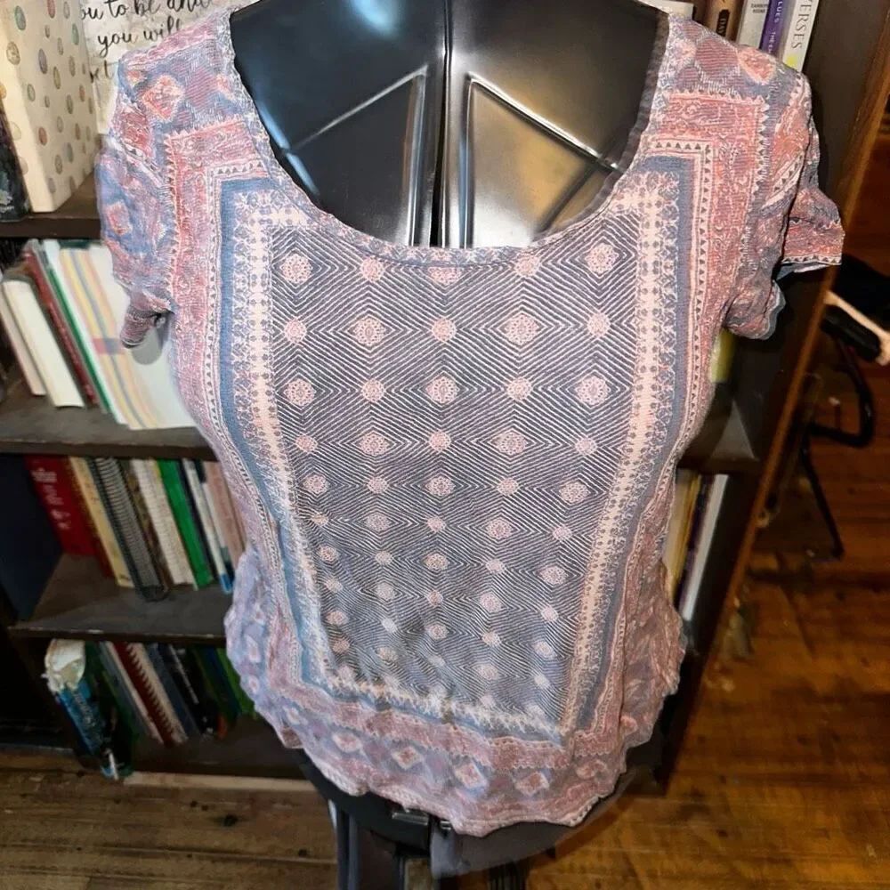 Lucky Brand M southwest pink & blue scoop neck top